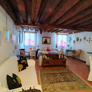  Apartment Ai Leoni Italy