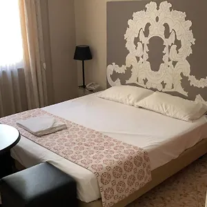  Apartment Due Cani Italy